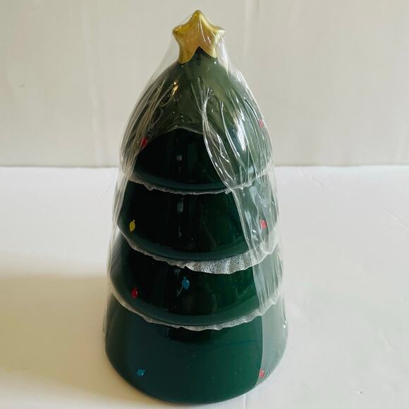 Target Christmas Tree Ceramic Stacking Measuring Cups & Double Oven Mitt - Picture 2 of 5